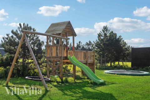 Neben den vielen schönen Stunden, die man im Poolbereich des Hauses verbringen kann, bietet das Luxusferienhaus 661 auch zahlreiche Freizeitangebote im Freien