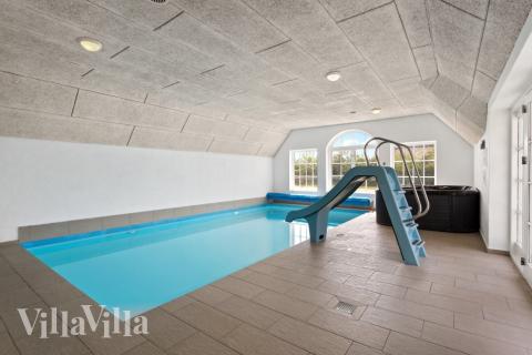 Der schicke Pool im Luxusferienhaus Nr. 678 für 16 Personen