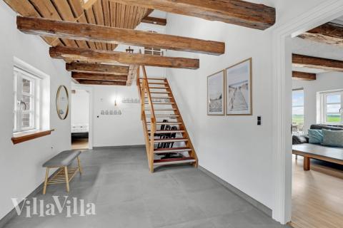 Dieses schicke Luxusferienhaus Nr. 679 für 22 Personen liegt in Westjütland