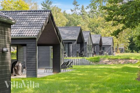 Dieses schöne Poolhaus Nr. 824 mit Platz für 20 Personen liegt in Ostjütland