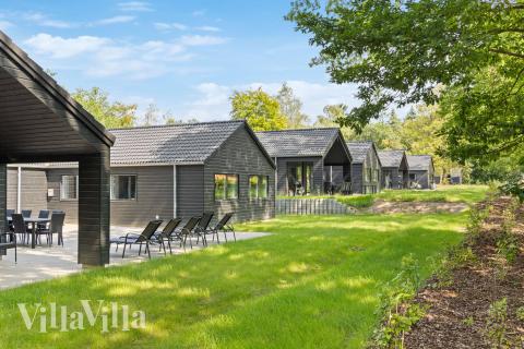 Dieses schöne Poolhaus Nr. 830 mit Platz für 26 Personen liegt in Ostjütland