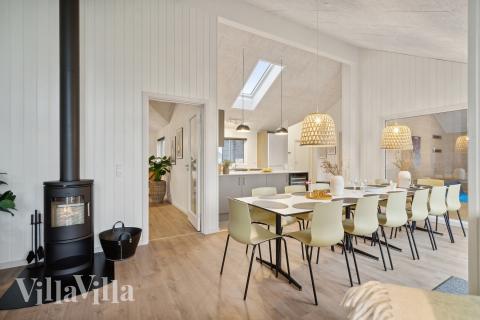 Aufenthaltsraum mit Platz für 14 im Luxusferienhaus Nr. 647.