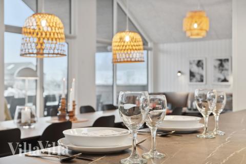 Aufenthaltsraum mit Platz für 16 im Luxusferienhaus Nr. 630.