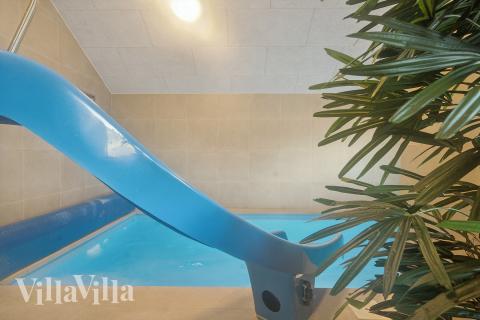 Der schicke Pool im Luxusferienhaus Nr. 662 für 18 Personen