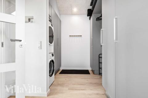 Der geräumige Eingangsbereich im Luxusferienhaus Nr. 682 in Nordjütland