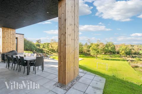 Das Luxusferienhaus Nr. 684 hat eine tolle Terrasse, die mit hochwertigen Gartenmöbeln für 18 Personen ausgestattet ist.