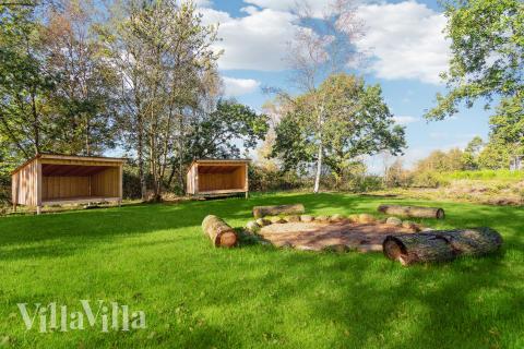 Neben den vielen schönen Stunden, die man im Poolbereich des Hauses verbringen kann, bietet das Luxusferienhaus 684 auch zahlreiche Freizeitangebote im Freien