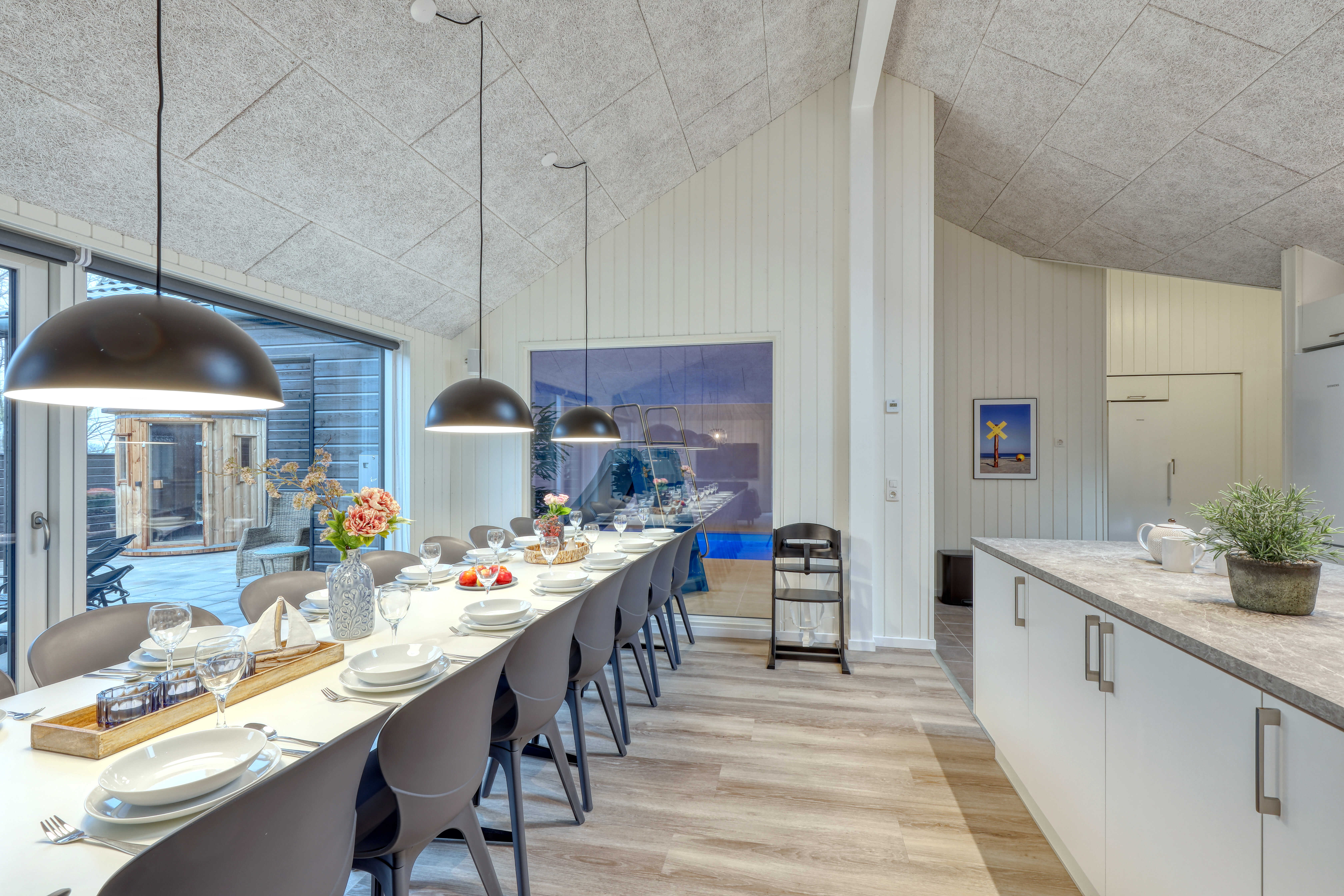 Aufenthaltsraum mit Platz für 16 im Luxusferienhaus Nr. 760.