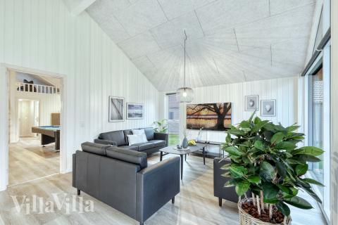 Die Couchecke im Luxusferienhaus Nr. 765 in Deutschland.