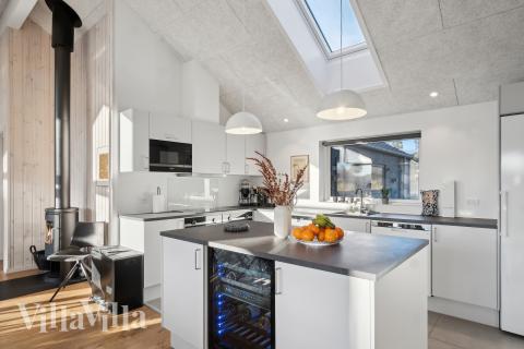 Die Küche in dem Luxusferienhaus Nr. 597 ist so gut ausgestattet, dass man problemlos Mahlzeiten für 18 Personen zubereiten kann.