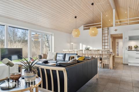 Die Couchecke im Luxusferienhaus Nr. 681 in Nordseeland.