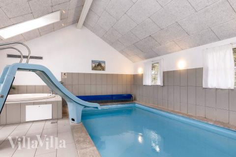 Der schicke Pool im Luxusferienhaus Nr. 218 für 18 Personen