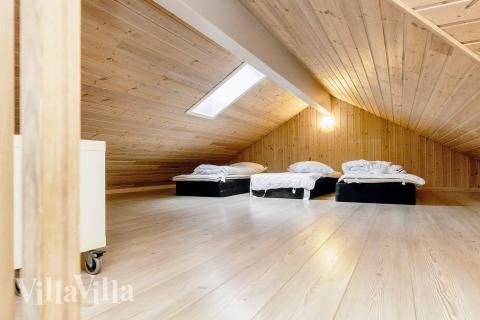 Einige der 18 Schlafgelegenheiten befinden sich im Luxusferienhaus Nr. 218 auf dem ausgebauten Dachboden