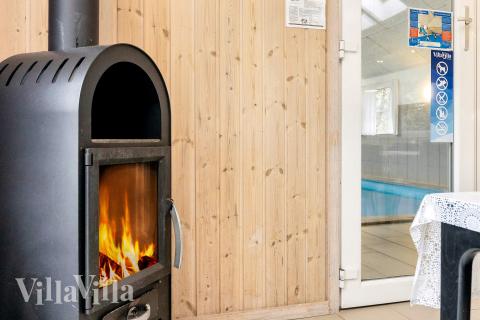 Der Aufenthaltsraum bietet Platz für 18 Personen, wenn ihr das Ferienhaus 218 in Lolland/Falster/Mön besucht.