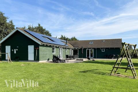 Dieses schöne Poolhaus Nr. 218 mit Platz für 18 Personen liegt in Lolland/Falster/Mön