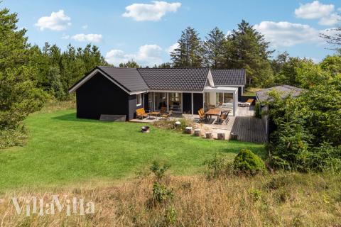 Diese schicke Haus mit Whirlpool Nr. 691 mit Platz für 10 Personen liegt in Nordjütland