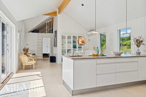 Die Küche in dem Luxusferienhaus Nr. 691 ist so gut ausgestattet, dass man problemlos Mahlzeiten für 10 Personen zubereiten kann.