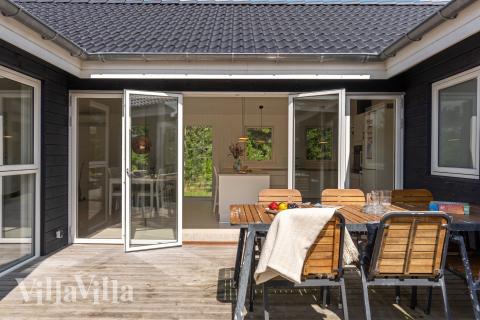 Genießen Sie einen Grillabend auf der Terrasse des Luxusferienhauses Nr. 691 in Nordjütland