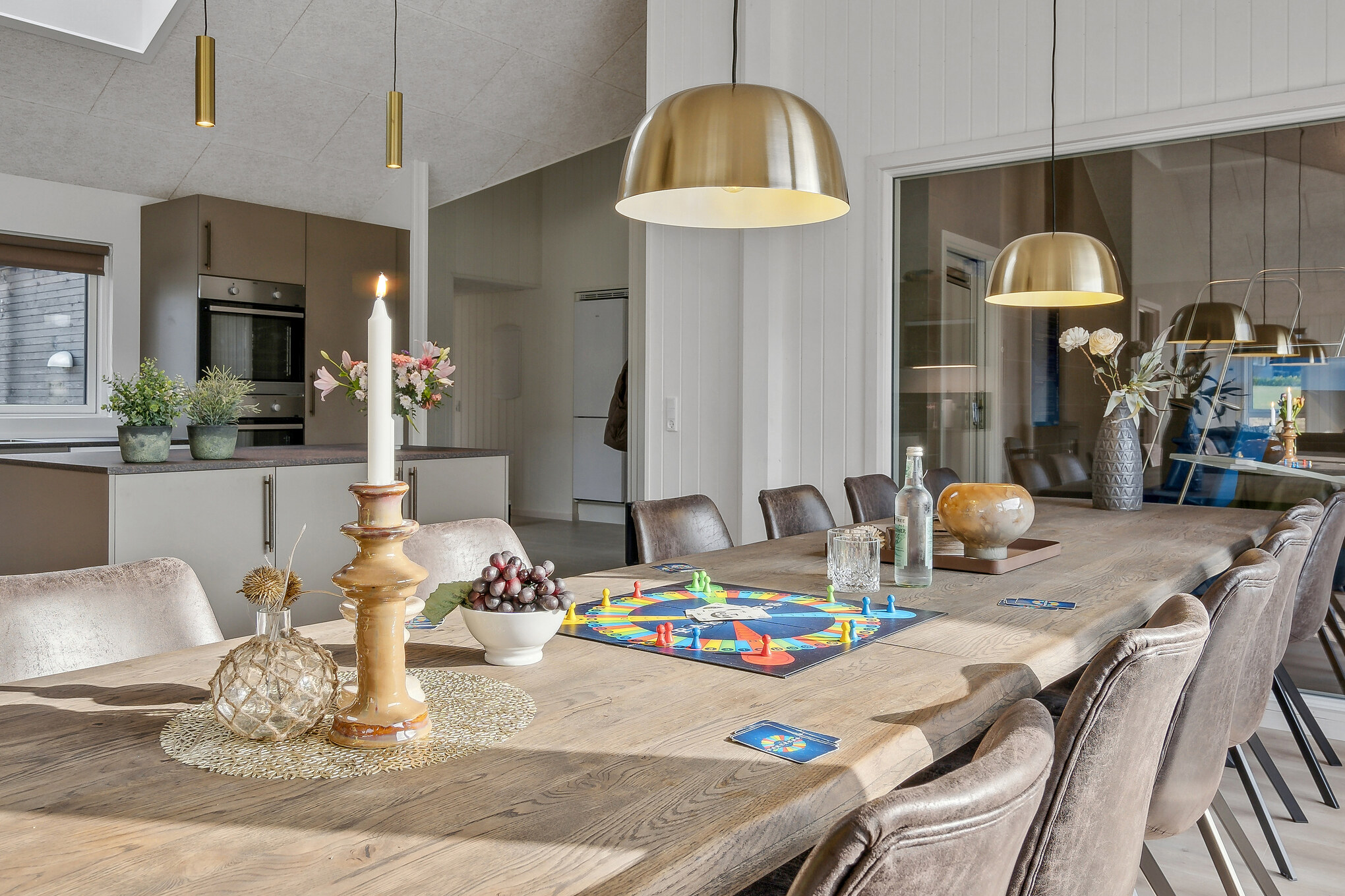 Aufenthaltsraum mit Platz für 18 im Luxusferienhaus Nr. 663.