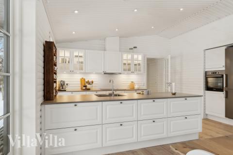 Die Küche im Luxusferienhaus Nr. 693 ist gut eingerichtet.