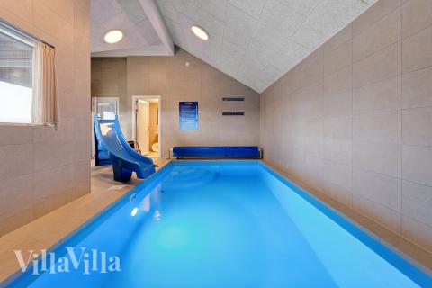 Der schicke Pool im Luxusferienhaus Nr. 655 für 14 Personen