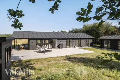 Ferienhaus Nr. 693 mit Outdoor-Spa und Sauna in der Natur nahe dem Strand von Liseleje, Nordseeland, Dänemark