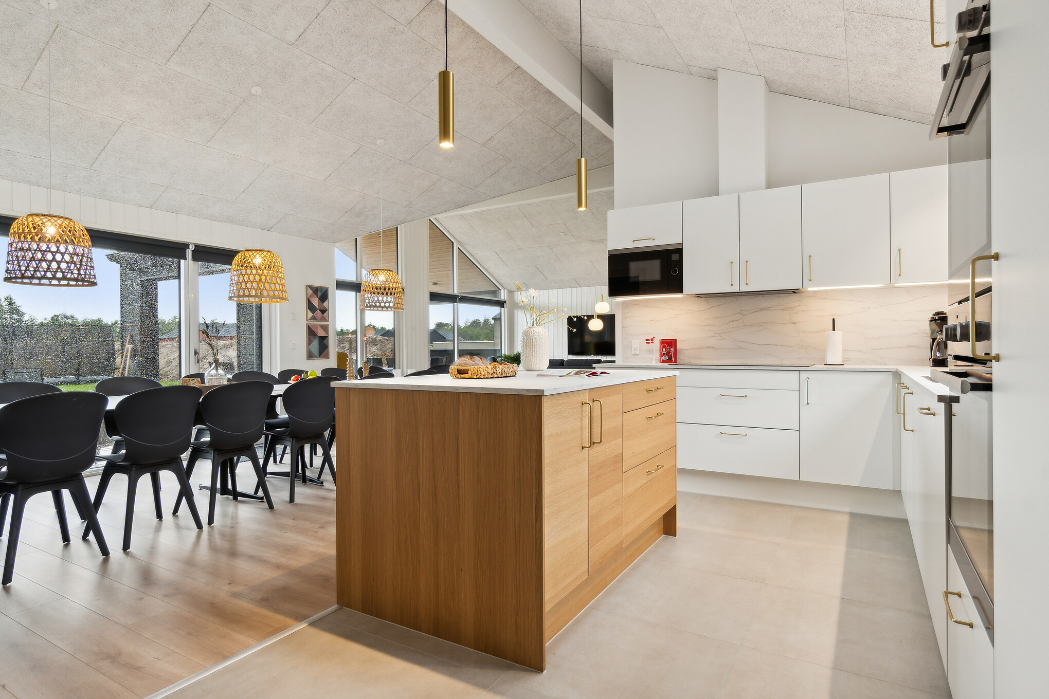 Die Küche in dem Luxusferienhaus Nr. 667 ist so gut ausgestattet, dass man problemlos Mahlzeiten für 18 Personen zubereiten kann.