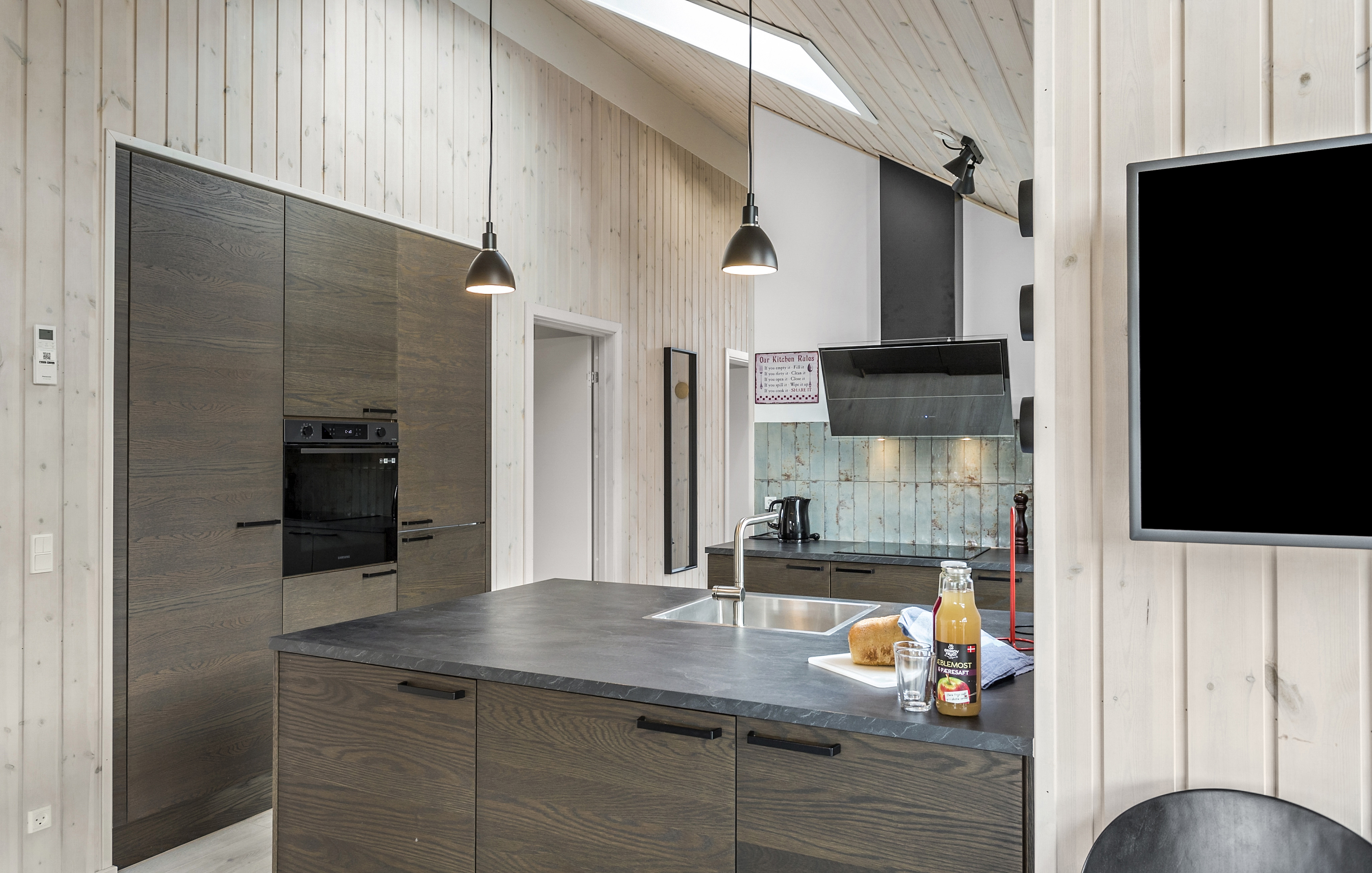 Die Küche in dem Luxusferienhaus Nr. 625 ist so gut ausgestattet, dass man problemlos Mahlzeiten für 12 Personen zubereiten kann.
