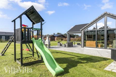 Neben den vielen schönen Stunden, die man im Poolbereich des Hauses verbringen kann, bietet das Luxusferienhaus 625 auch zahlreiche Freizeitangebote im Freien