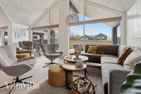 Die Couchecke im Luxusferienhaus Nr. 664 in Südjütland.