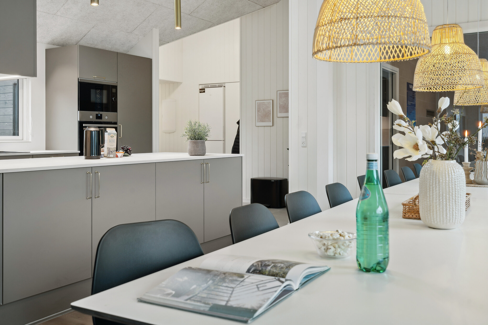 Aufenthaltsraum mit Platz für 16 im Luxusferienhaus Nr. 664.