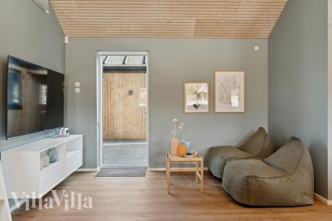 Das Luxusferienhaus 660 für 16 Personen hat einen großen Aktivitätsraum mit u. a. Billard und Darts