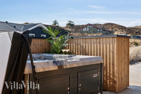 Das Luxusferienhaus Nr. 660 bietet u. a. einen tollen Whirlpool