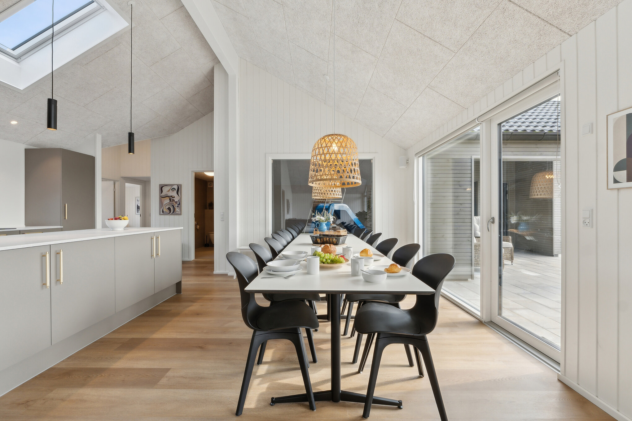 Aufenthaltsraum mit Platz für 14 im Luxusferienhaus Nr. 665.