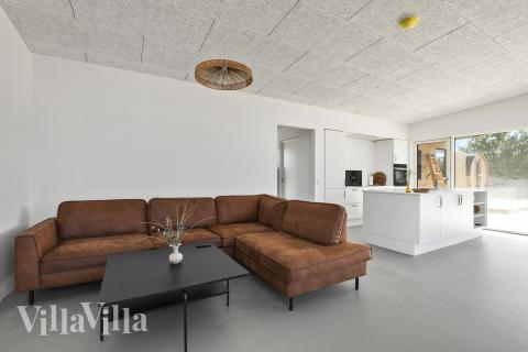 Die Couchecke im Luxusferienhaus Nr. 687 in Westjütland.