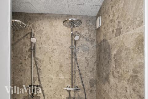 Im Luxusferienhaus Nr. 687 für 8 Personen gibt es Bad mit Dusche.