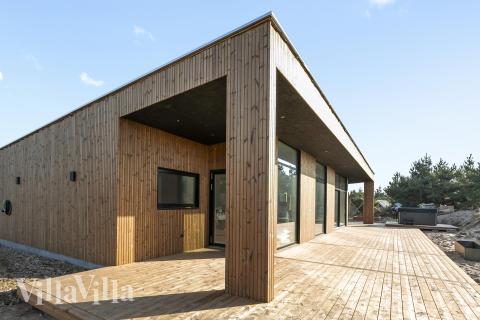 Das Luxusferienhaus Nr. 687 hat eine tolle Terrasse, die mit hochwertigen Gartenmöbeln für 8 Personen ausgestattet ist.