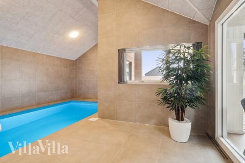 Der schicke Pool im Luxusferienhaus Nr. 648 für 14 Personen