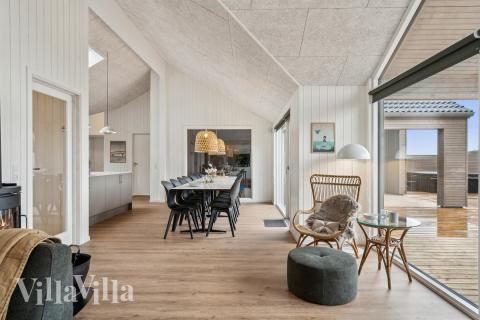 Der Aufenthaltsraum bietet Platz für 14 Personen, wenn ihr das Ferienhaus 648 in Fünen und seine Inseln besucht.