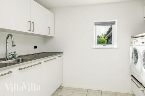 Der geräumige Eingangsbereich im Luxusferienhaus Nr. 602 in Nordjütland