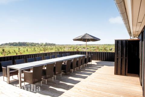 Das Luxusferienhaus Nr. 602 hat eine tolle Terrasse, die mit hochwertigen Gartenmöbeln für 26 Personen ausgestattet ist.