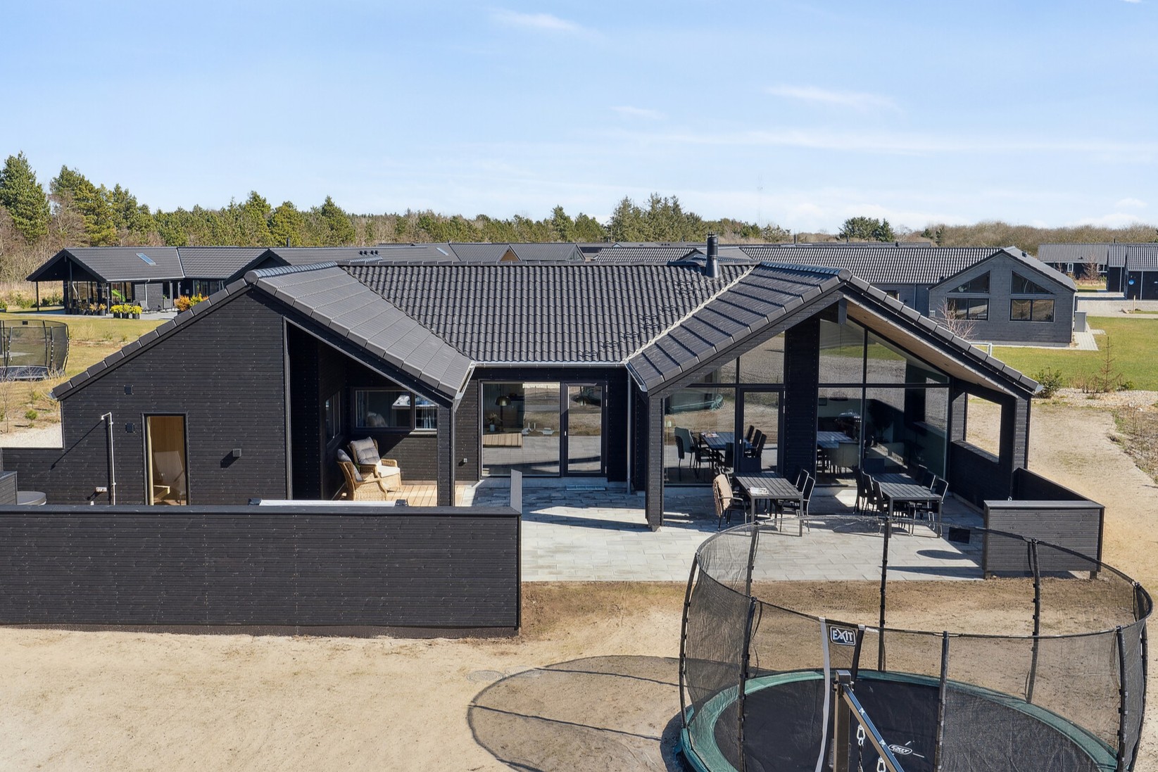 Dieses schöne Poolhaus Nr. 666 mit Platz für 14 Personen liegt in Westjütland