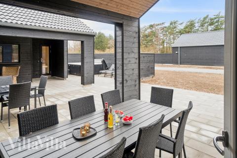 Das Luxusferienhaus Nr. 622 hat eine tolle Terrasse, die mit hochwertigen Gartenmöbeln für 18 Personen ausgestattet ist.