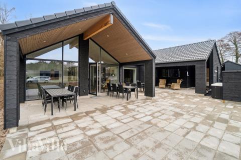 Das Luxusferienhaus Nr. 621 hat eine tolle Terrasse, die mit hochwertigen Gartenmöbeln für 16 Personen ausgestattet ist.