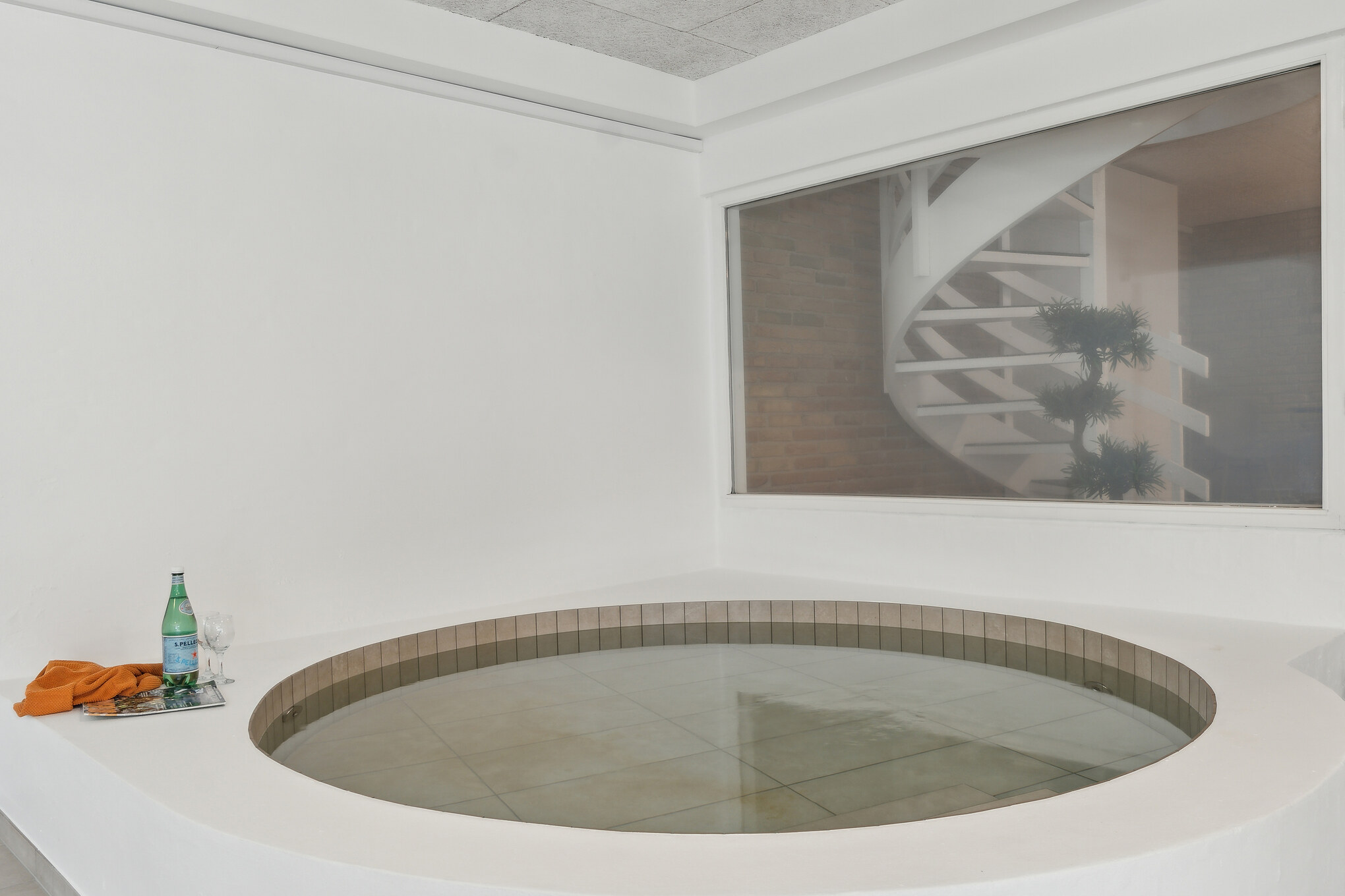 Der schicke Pool im Luxusferienhaus Nr. 680 für 32 Personen