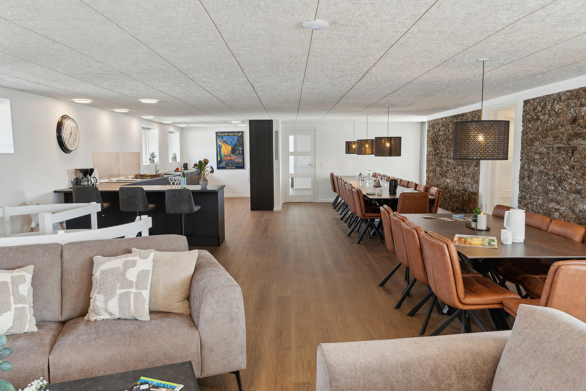 Aufenthaltsraum mit Platz für 32 im Luxusferienhaus Nr. 680.