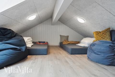 Einige der 20 Schlafgelegenheiten befinden sich im Luxusferienhaus Nr. 658 auf dem ausgebauten Dachboden