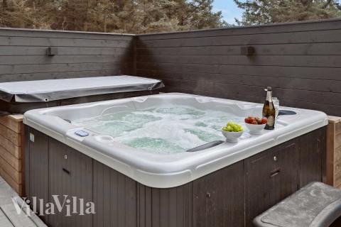 Das Luxusferienhaus Nr. 658 bietet u. a. einen tollen Whirlpool