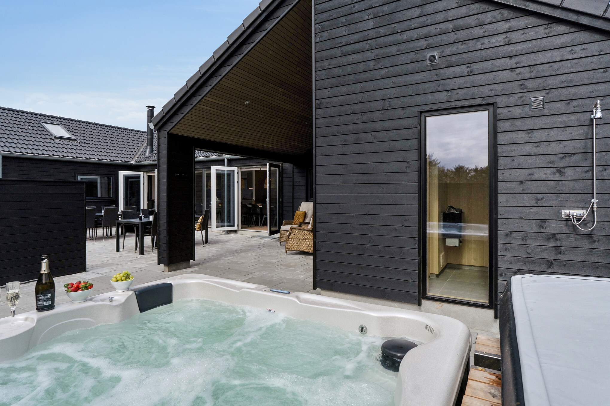 Das Luxusferienhaus Nr. 658 bietet u. a. einen tollen Whirlpool