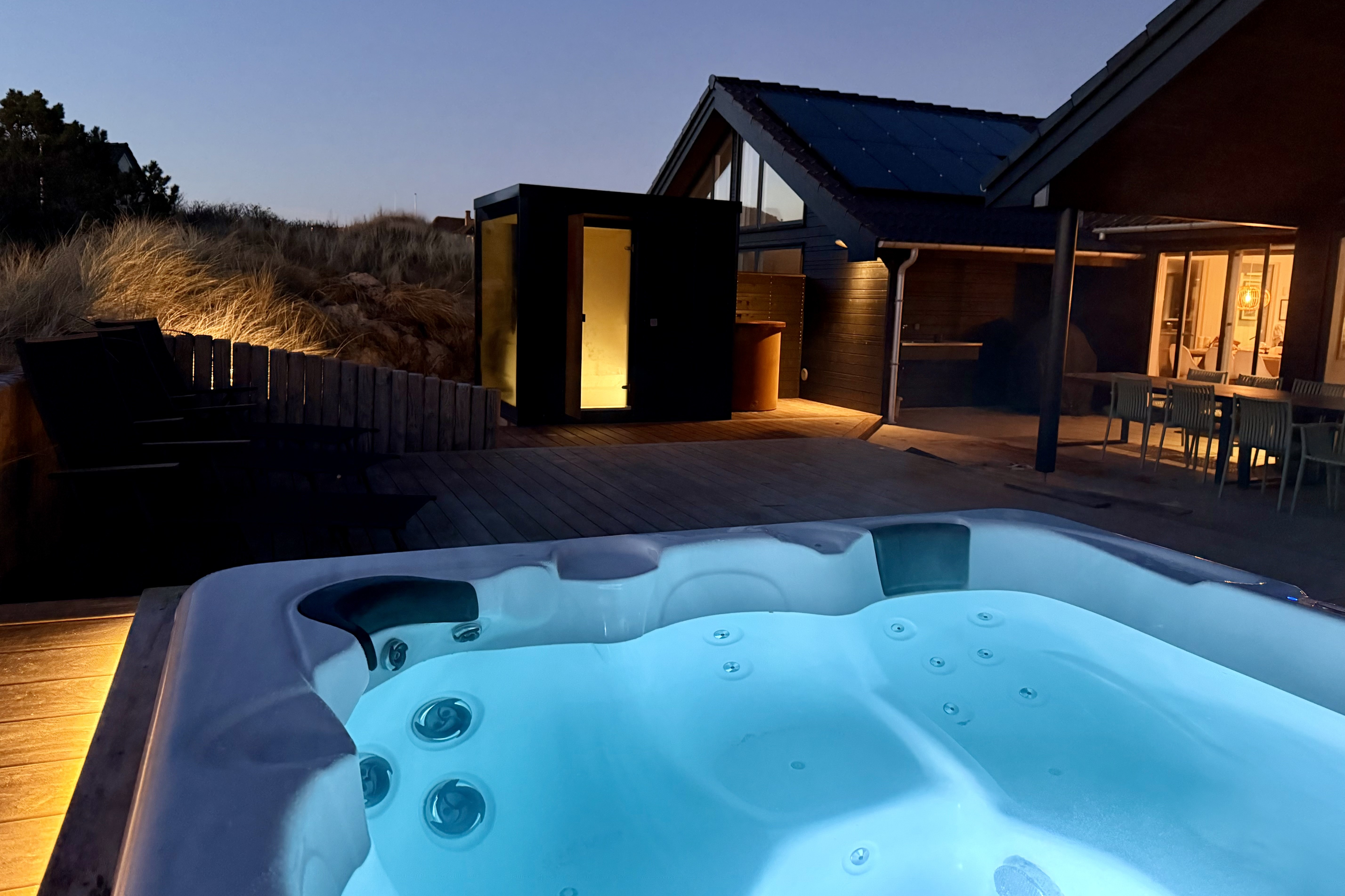 Das Luxusferienhaus Nr. 348 bietet u. a. einen tollen Whirlpool